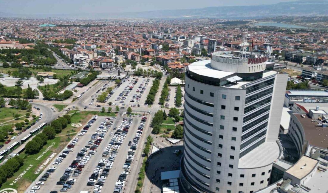 Denizli Pamukkale Üniversitesi (PAÜ) Hastanesinin yıllardır temizlenmeyen 14 katlı hizmet