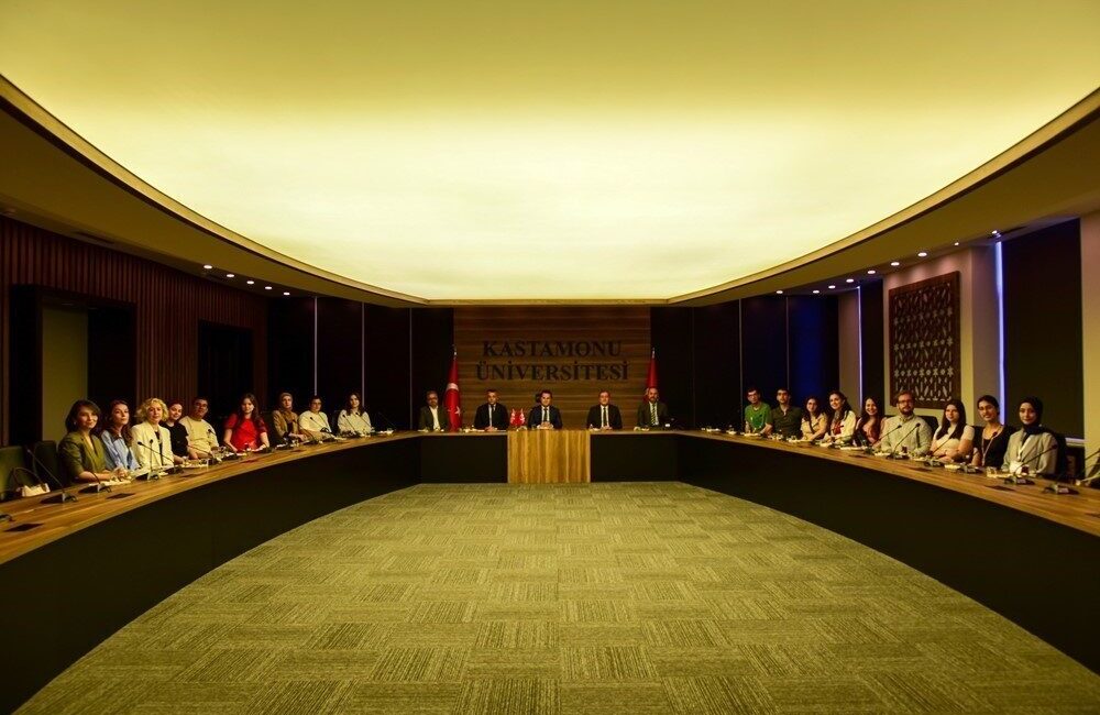 Kastamonu Üniversitesi’nde Yunus Emre Enstitüsü Türkçe yaz okulu başladı. Kastamonu’ya