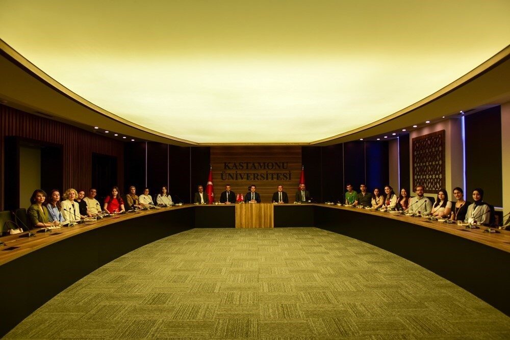 Kastamonu Üniversitesi’nde Yunus Emre Enstitüsü Türkçe yaz okulu başladı. Kastamonu’ya