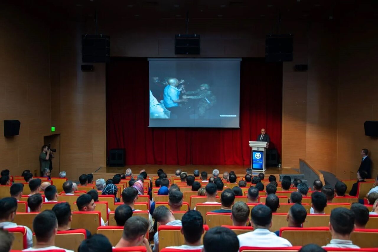 Erzincan Binali Yıldırım Üniversitesi Prof. Dr. Erdoğan Büyükkasap Kongre ve