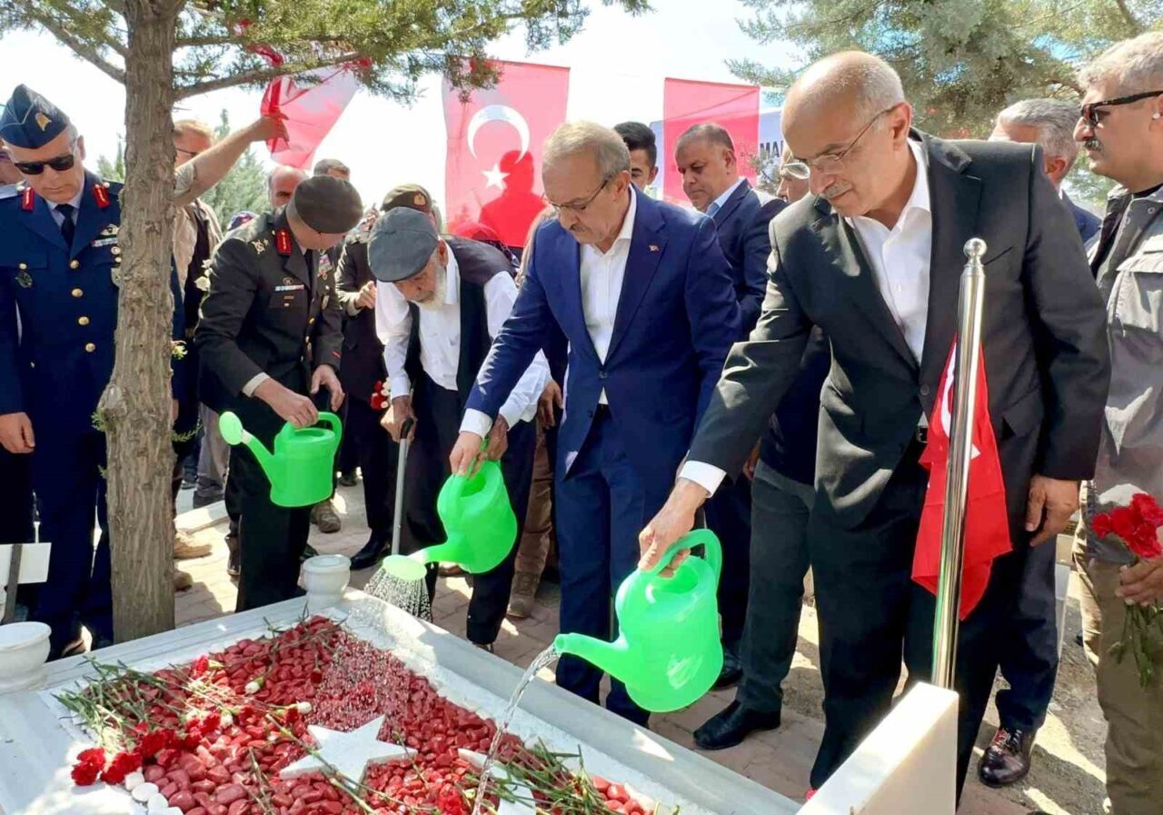 15 Temmuz darbe girişiminde şehit olan Malatyalı Fuat Bozkurt, mezarı