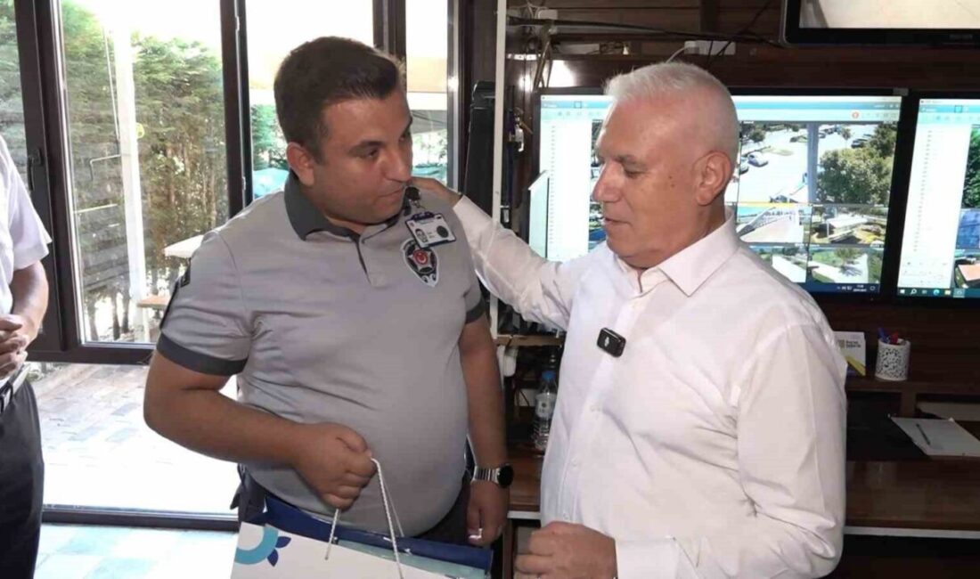 Bursa’da Nilüfer Çayına düşen 1,5 yaşındaki çocuğu boğulmaktan kurtaran Bursa