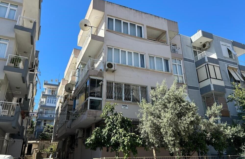 İzmir’in Karabağlar ilçesinde, 15 yaşındaki Hacer Çağla Çetinalp’in 168 yerinden