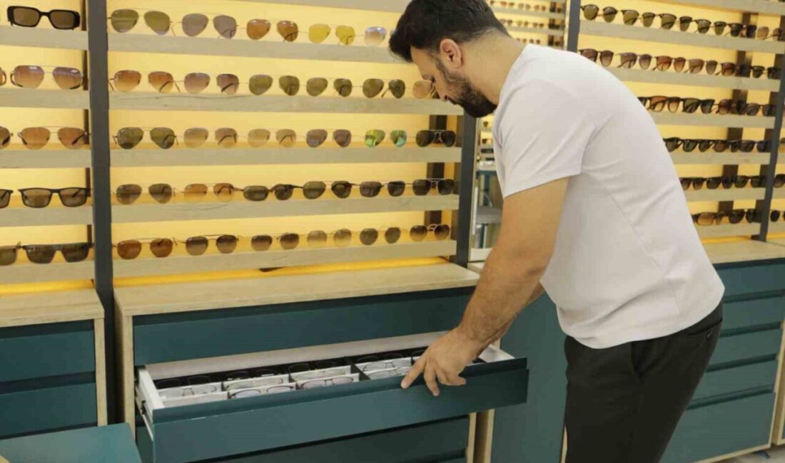 21. Bölge Güneydoğu Optisyenler Gözlükçüler Odası Başkanı Abdurrahim Erdoğan, optisyenlerin