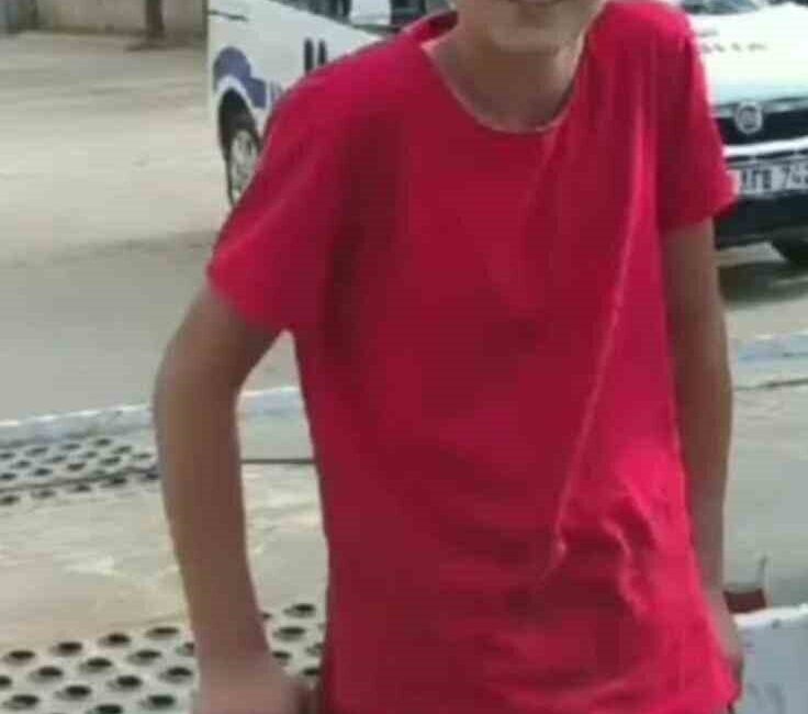 Kocaeli’nin İzmit ilçesinde 21 yaşında Ümitcan Şirin bıçaklanarak öldürüldü. Olay,