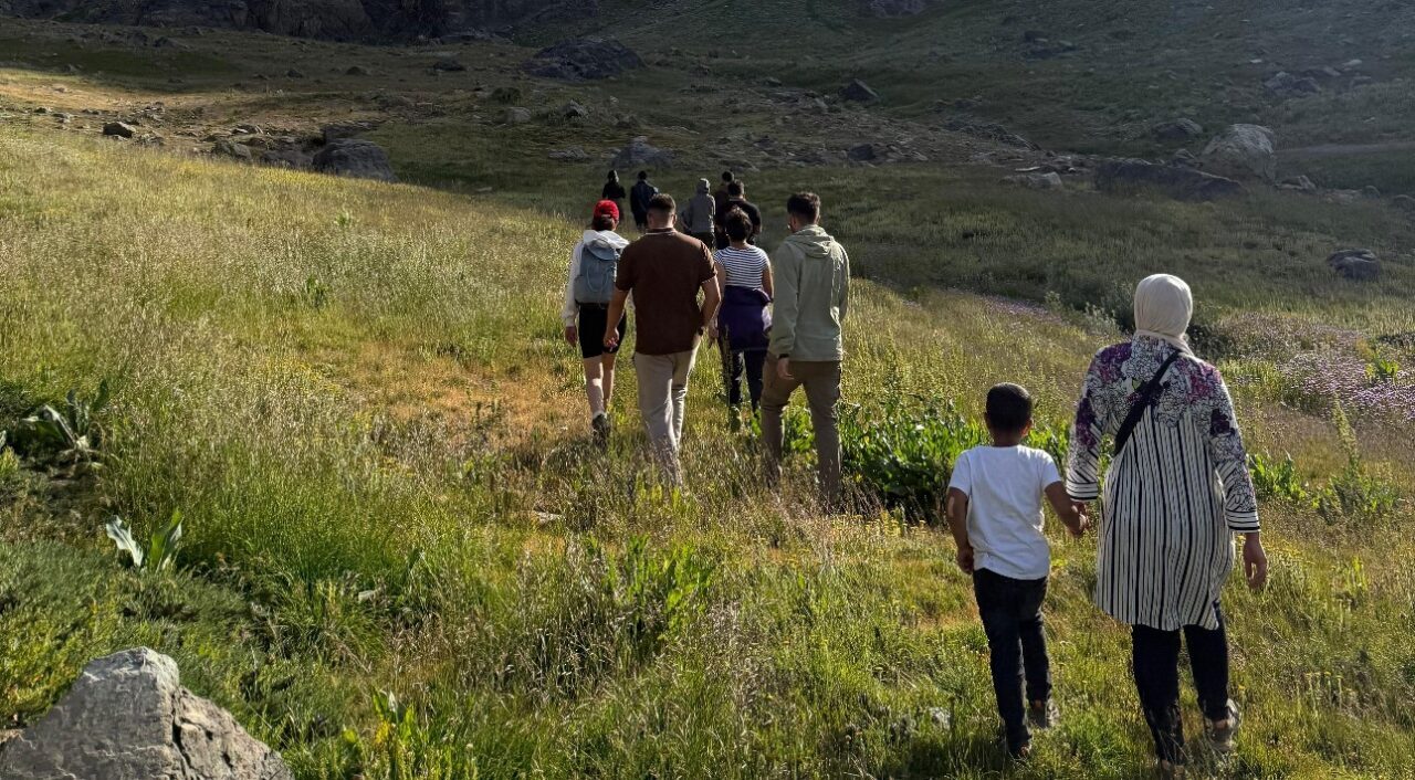 HAKKARİ (İHA) – Hakkari’nin Yüksekova ilçesinde bir araya gelen 20