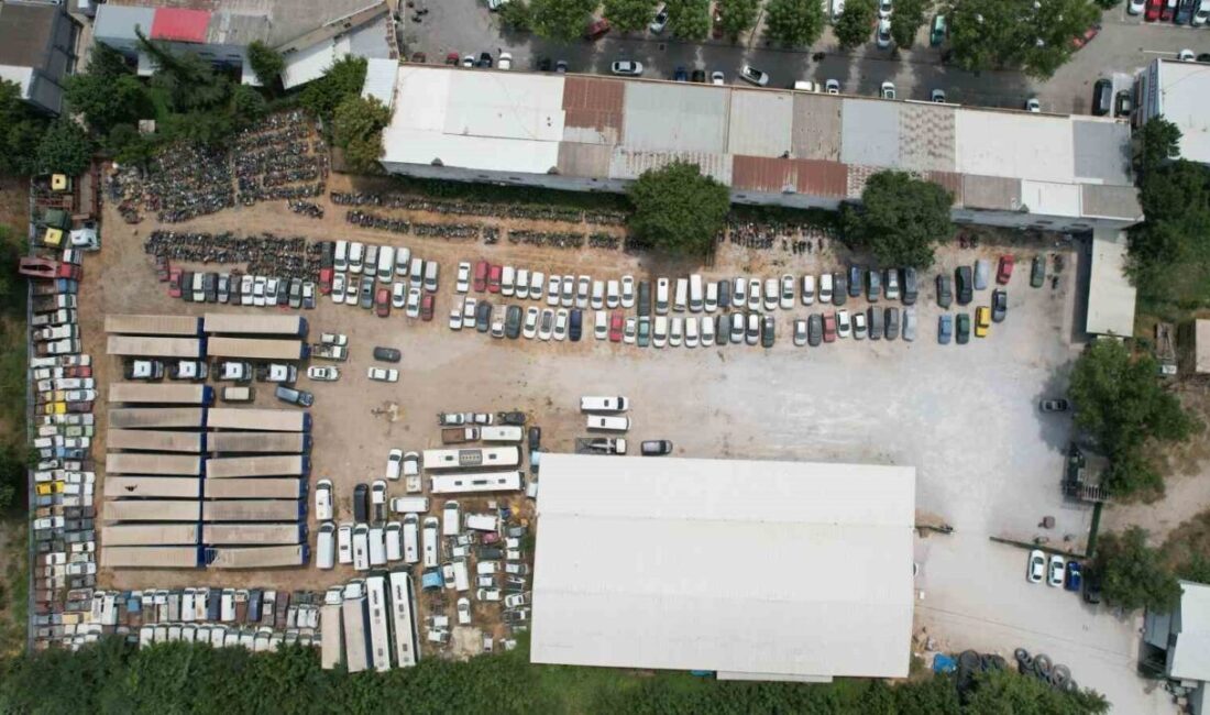 Yediemin otoparklarında yıllardır çürümeye terk edilen araçların satışı için süreç