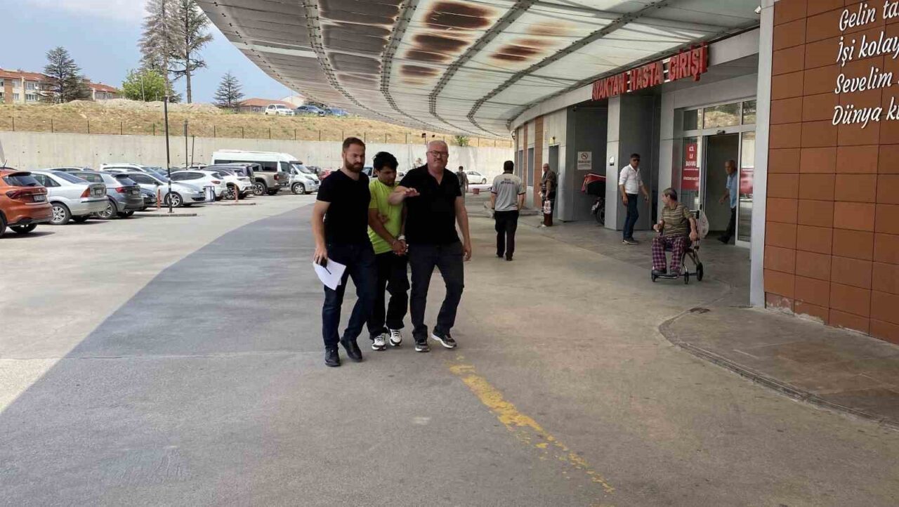 Eskişehir’de geçtiğimiz gün sabah saatlerinde evinde bıçaklanarak vahşice öldürülen yabancı