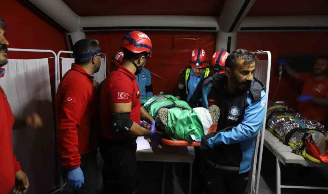 4 ilden 125 personelin katılımıyla enkazda arama kurtarma tatbikatı Van’ın Muradiye ilçesinde, Ulusal Medikal Kurtarma Ekibi (UMKE) koordinasyonunda 4