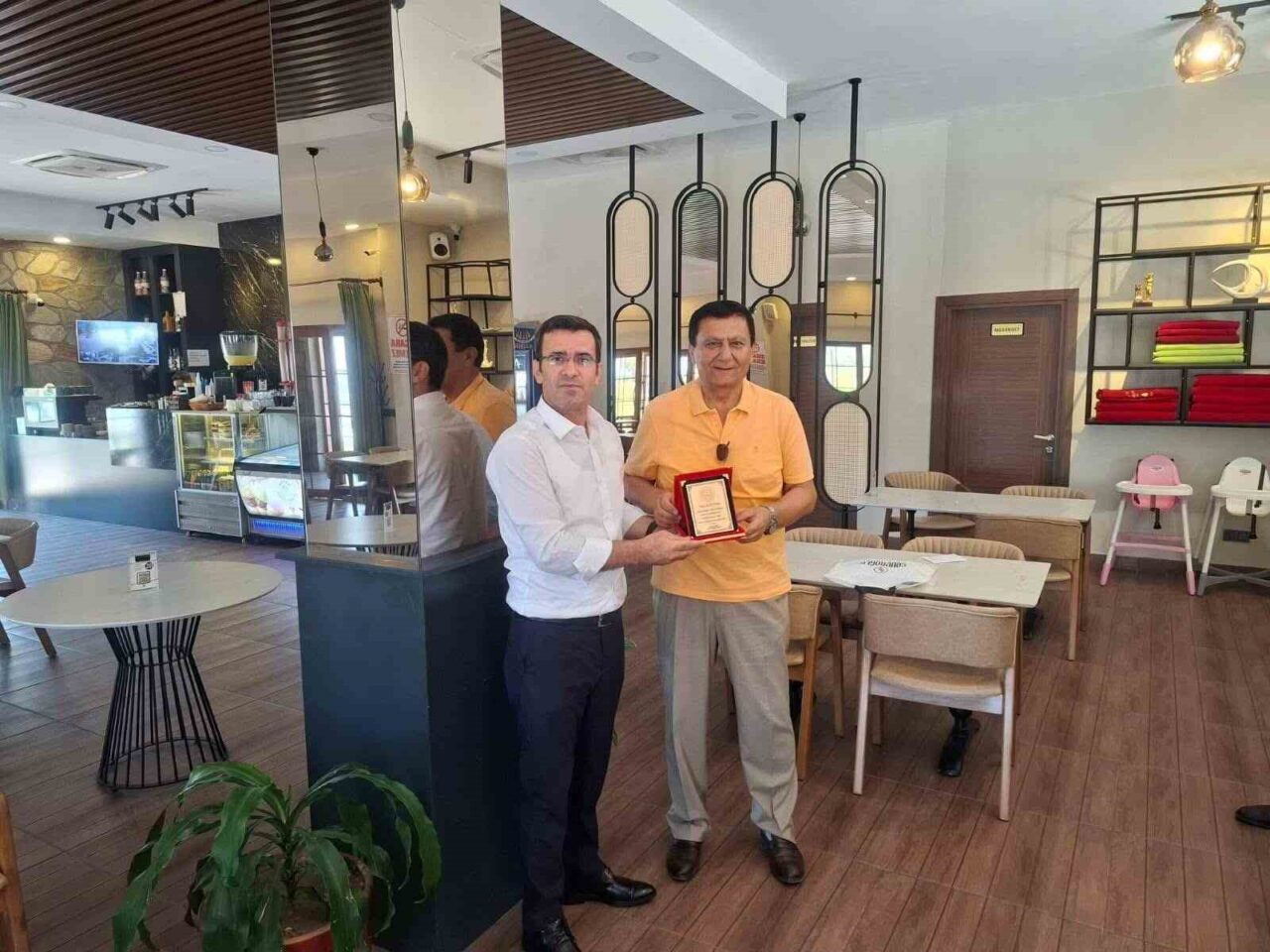 Sarıgöl Mesleki ve Teknik Anadolu Lisesi Müdürü Ali Altıntaş, 25