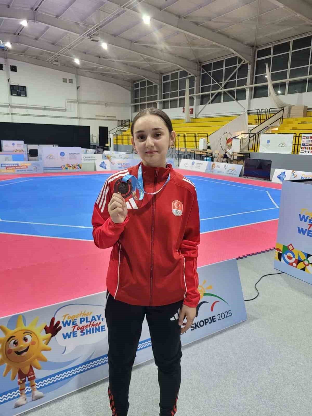 Düzceli taekwondo milli sporcusu Damla Nur Yılmaz, Üsküp 2025 Avrupa