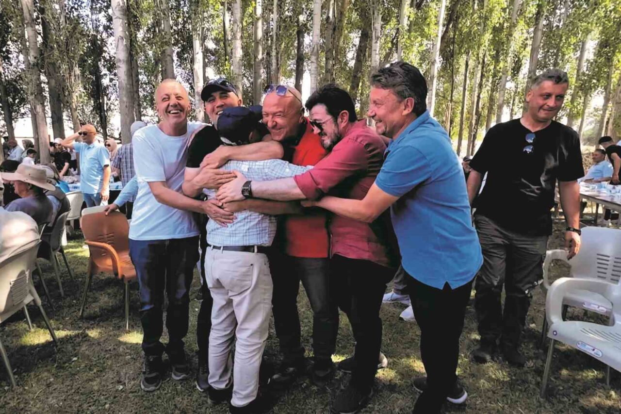 Yozgat’ın Boğazlıyan ilçesine bağlı Poyrazlı köyünde 1978 yılında öğretmenlik yapan