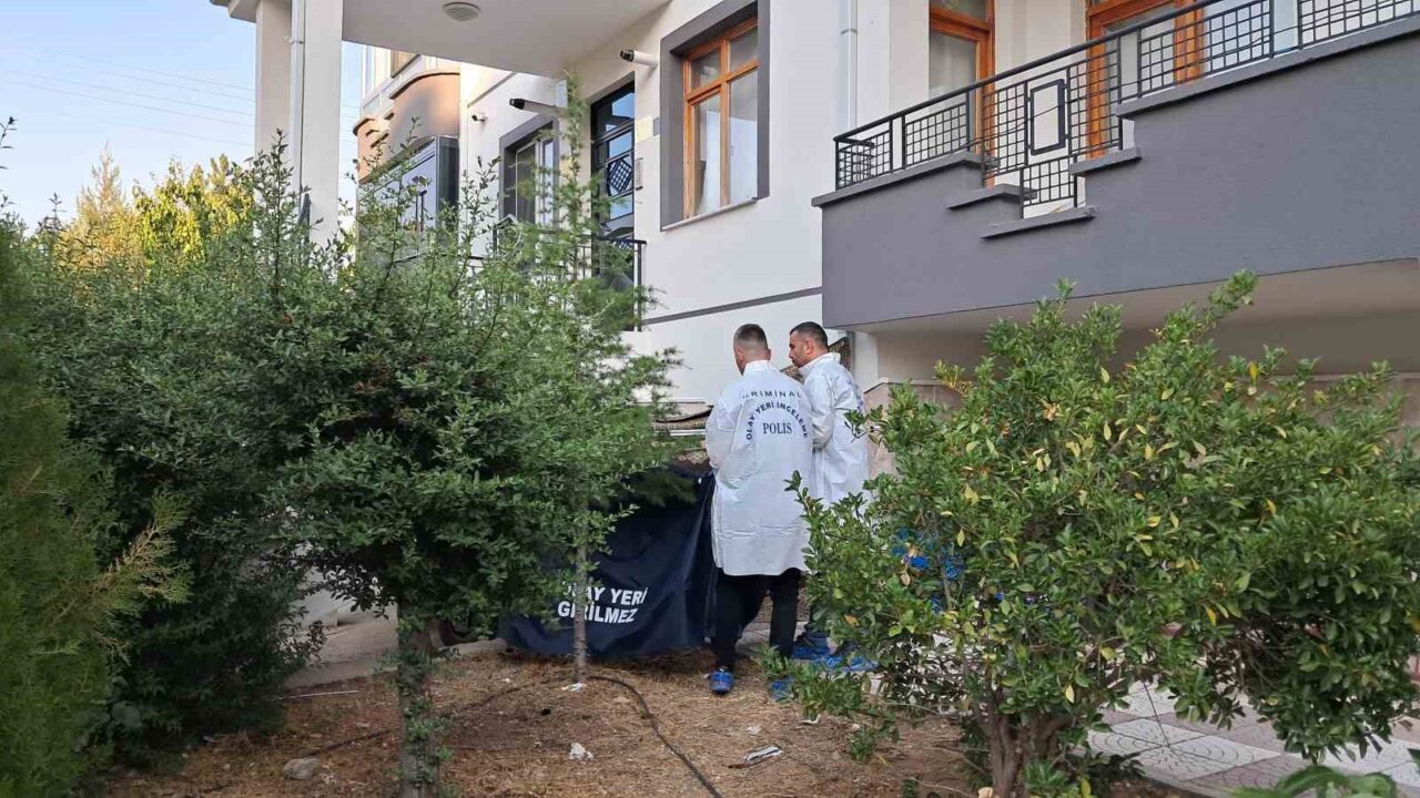 Karaman’da 5. kattaki dairenin penceresinden düşen 2 yaşındaki çocuk hayatını