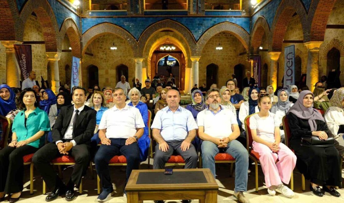 Tokat Gökmedrese’nin tarihi atmosferinde düzenlenen konserde, Türk Tasavvuf Musikisinin seçkin
