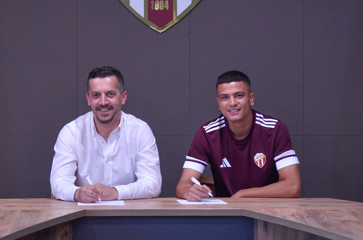 Yeni sezon çalışmalarını Teknik direktör İsmail Güldüren yönetiminde sürdüren İnegölspor’da