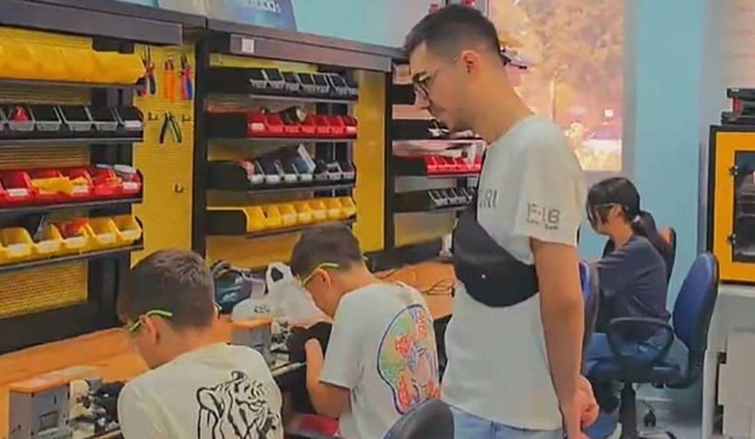 Adana Gençlik Merkezi’nde ’Deneyap Yaz Okulu’ başladı. Proje kapsamında merkezde