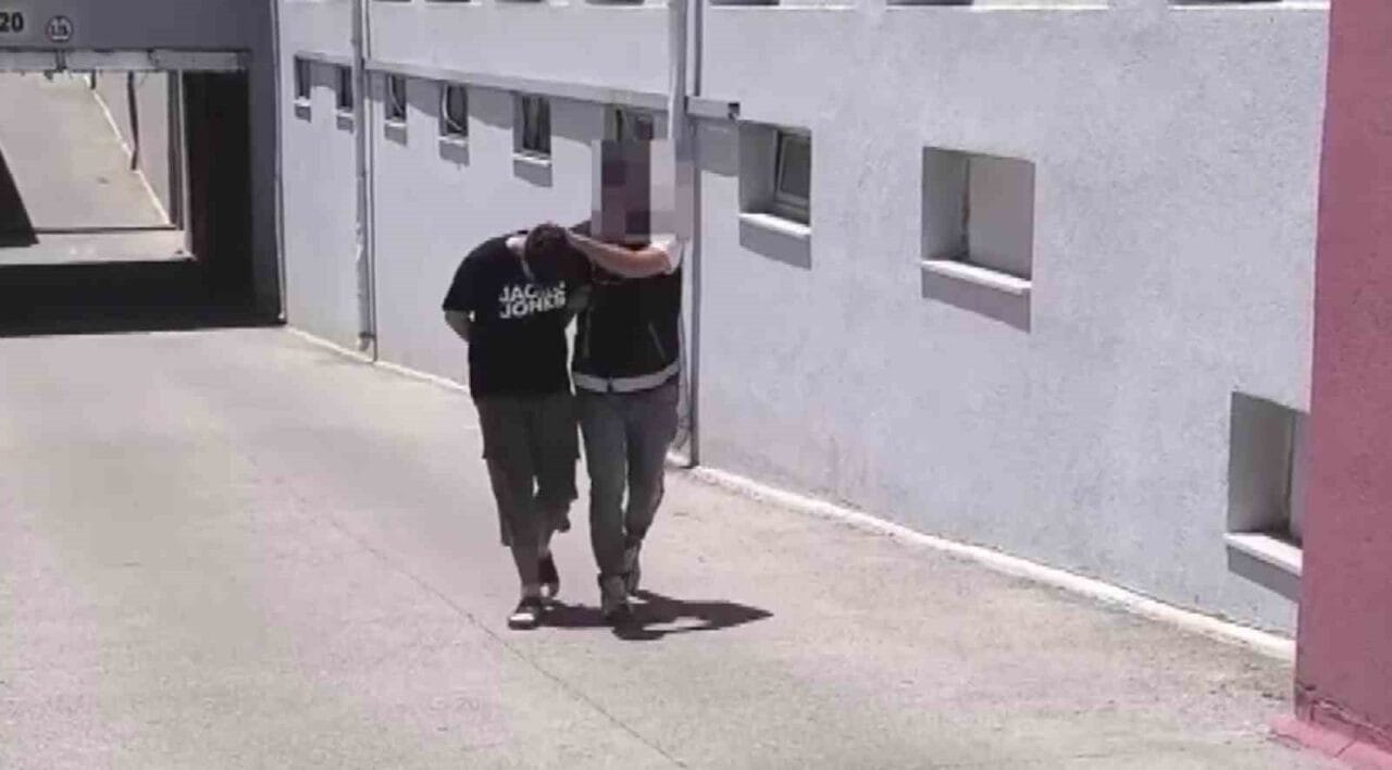 Adana’da uyuşturucu ticaretinden kesinleşmiş hapis cezası bulunan 19 firari, polisin