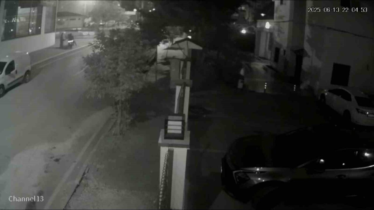 Adana’da bir kadının çantasını kapkaç yöntemiyle çalarken, düşürerek sürükleyen motosikletli