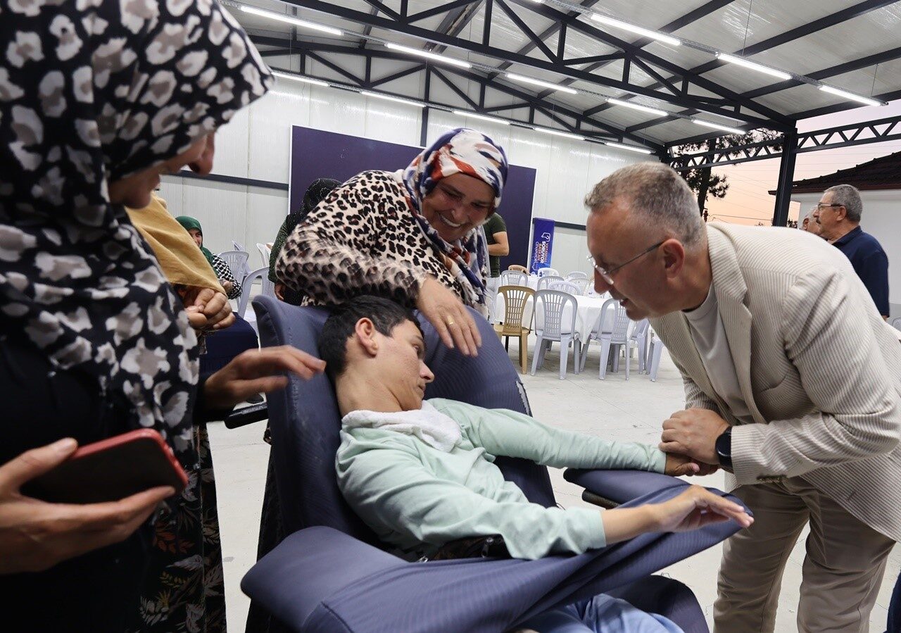 Adapazarı Belediye Başkanı Mutlu Işıksu, Elmalı, Karadere ve Kışla mahallelerinde