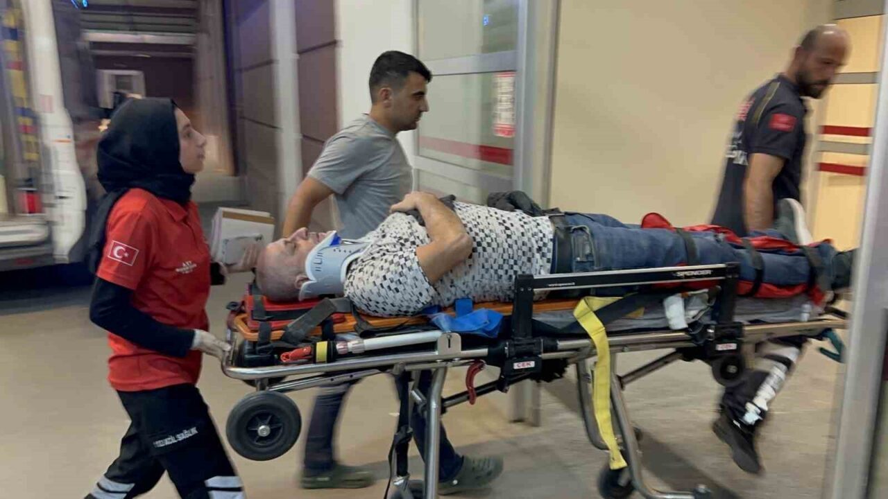 Adıyaman’da, sürücüsünün direksiyon hakimiyetini kaybettiği motosikletin devrilmesi sonucu 1 kişi