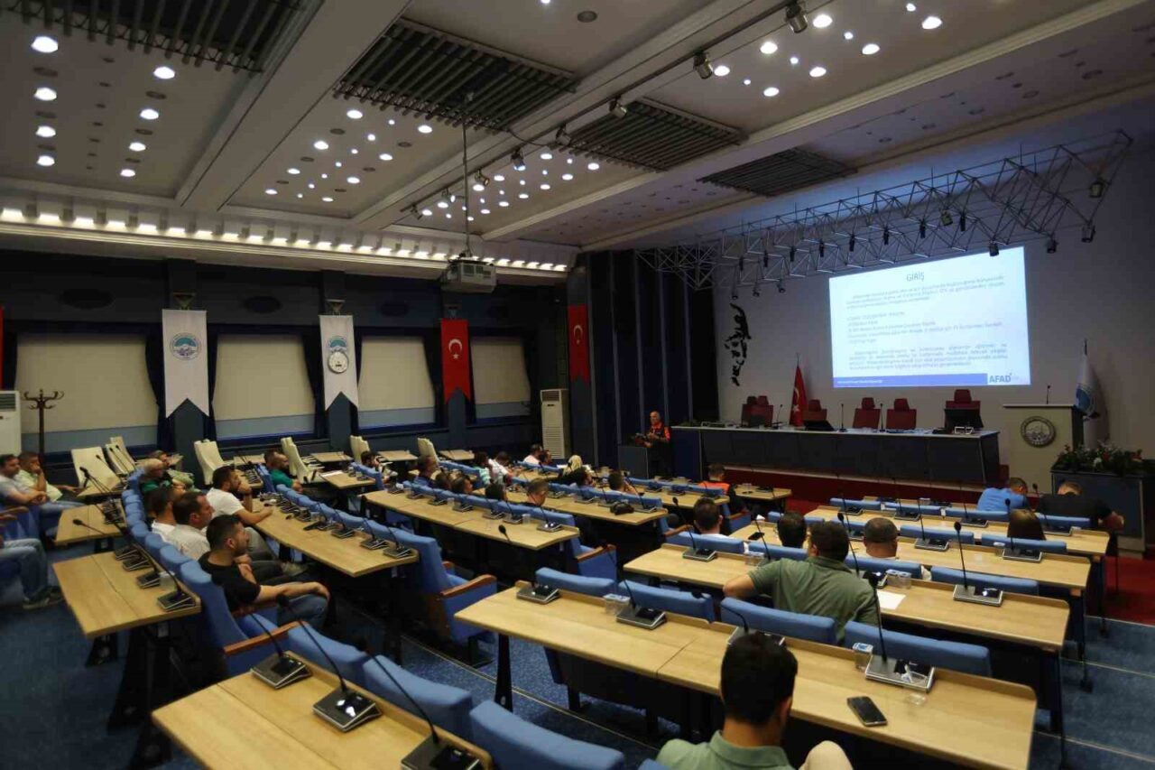 Kayseri Büyükşehir Belediyesi ev sahipliğinde AFAD tarafından büyükşehir belediyesi ve