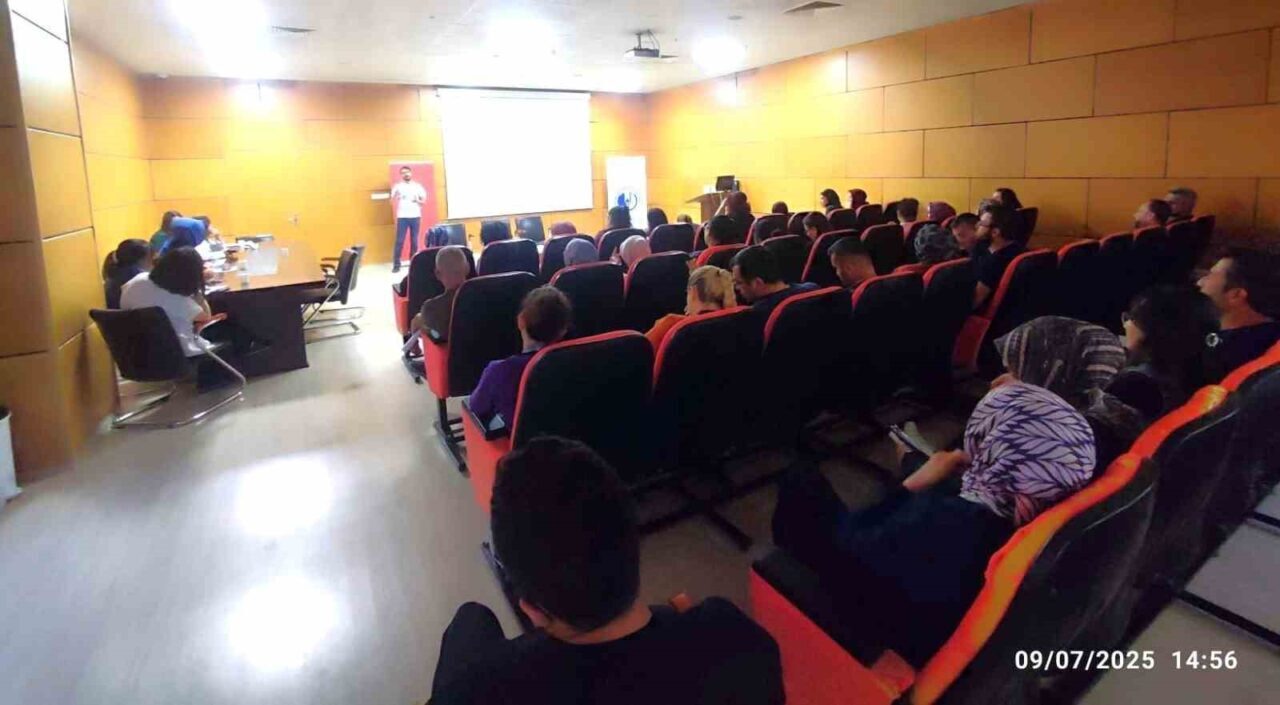 Afyonkarahisar Devlet Hastanesi, sağlık hizmetlerinin kalitesini artırmak ve hasta güvenliğini