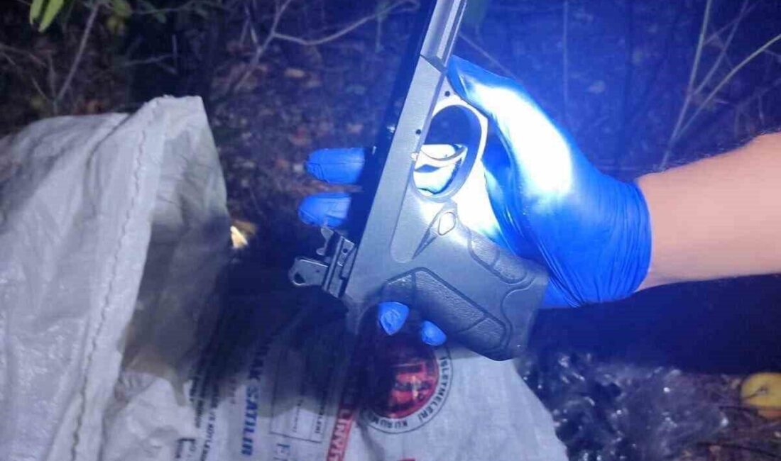 Konya’nın Beyşehir ilçesinde, ağaç altına bırakılan 2 çuval içerisinde çok