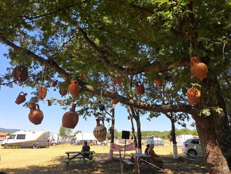Türkiye’nin önemli çömlekçilik merkezlerinden biri olan köyde, bu kez alışılmışın