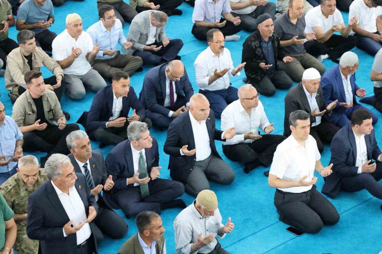 15 Temmuz Demokrasi ve Millî Birlik Günü dolayısıyla Ağrı’da düzenlenen