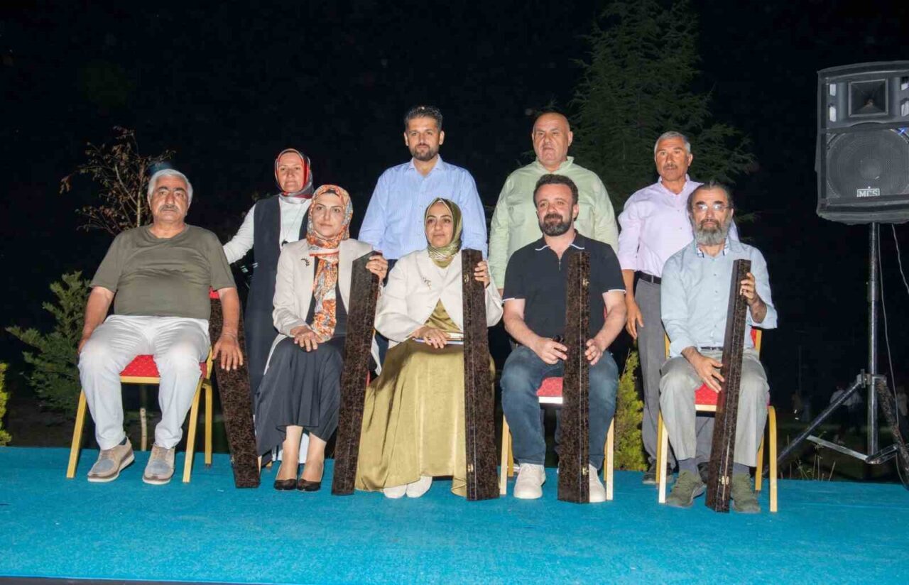 ‘Kubbet’ül İslam Ahlat Buluşmaları’ etkinlikleri kapsamında Bitlis’in Ahlat’a ilçesine gelen