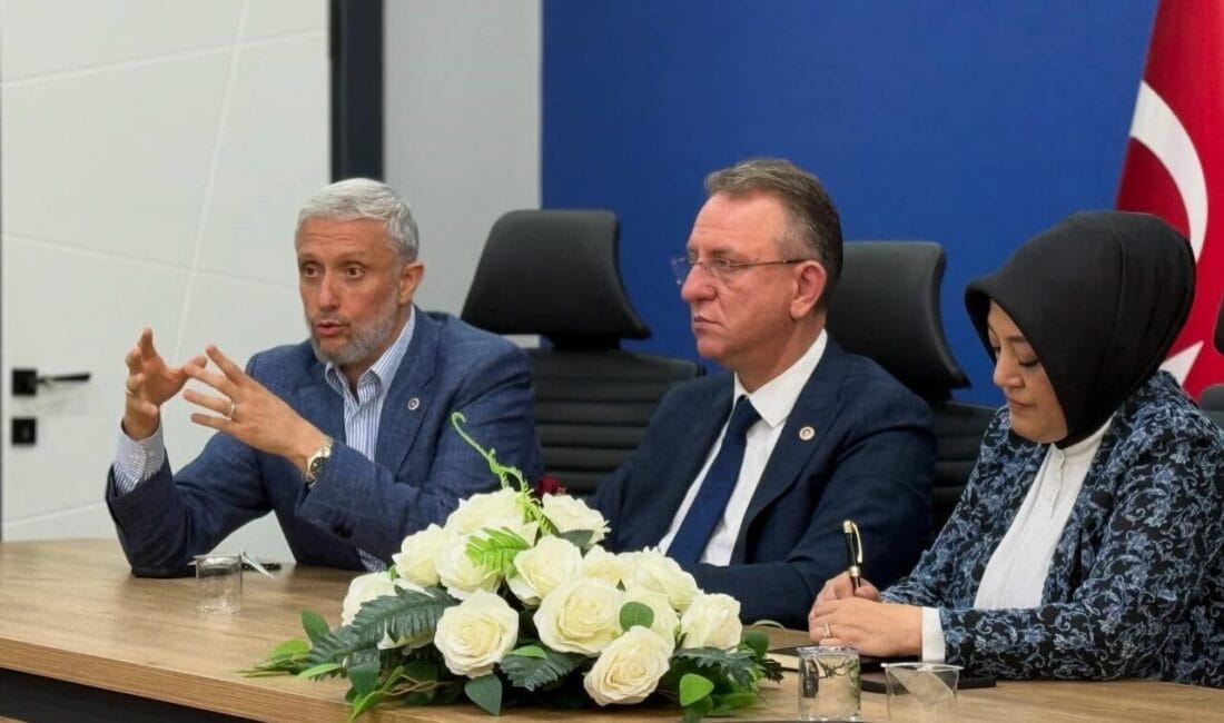 AK Parti Kütahya Milletvekili Adil Biçer, “Türkiye Yüzyılı hedeflerimiz doğrultusunda