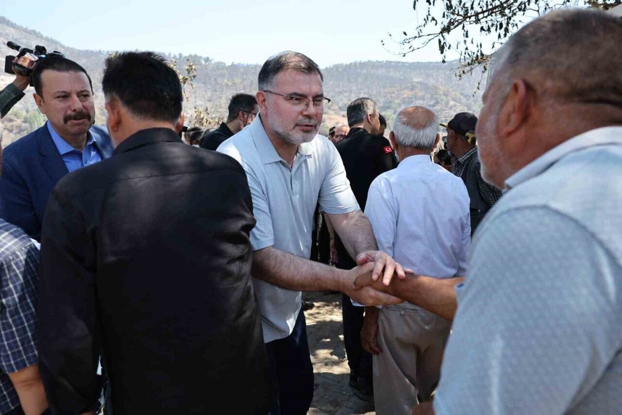 AK Parti İzmir İl Başkanı Bilal Saygılı, devletin, yangından etkilenen