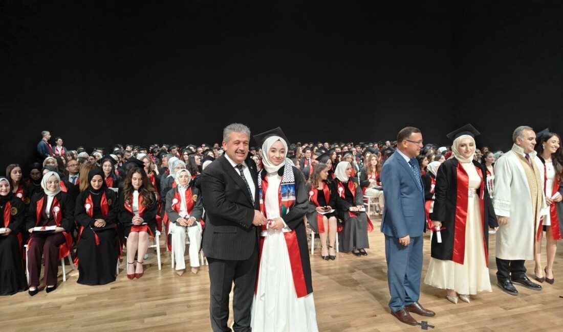 Erciyes Üniversitesi (ERÜ) Tıp Fakültesi’nin 51. dönem mezuniyet töreninde AK