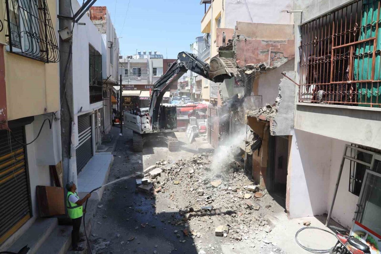 Mersin’in merkez Akdeniz ilçesinde, halkın can ve mal güvenliğini tehdit