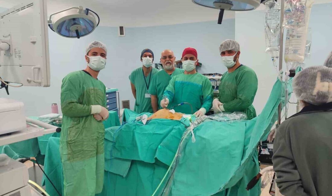 Akhisar Mustafa Kirazoğlu Devlet Hastanesi, kalın bağırsak kanserinde kapalı cerrahi