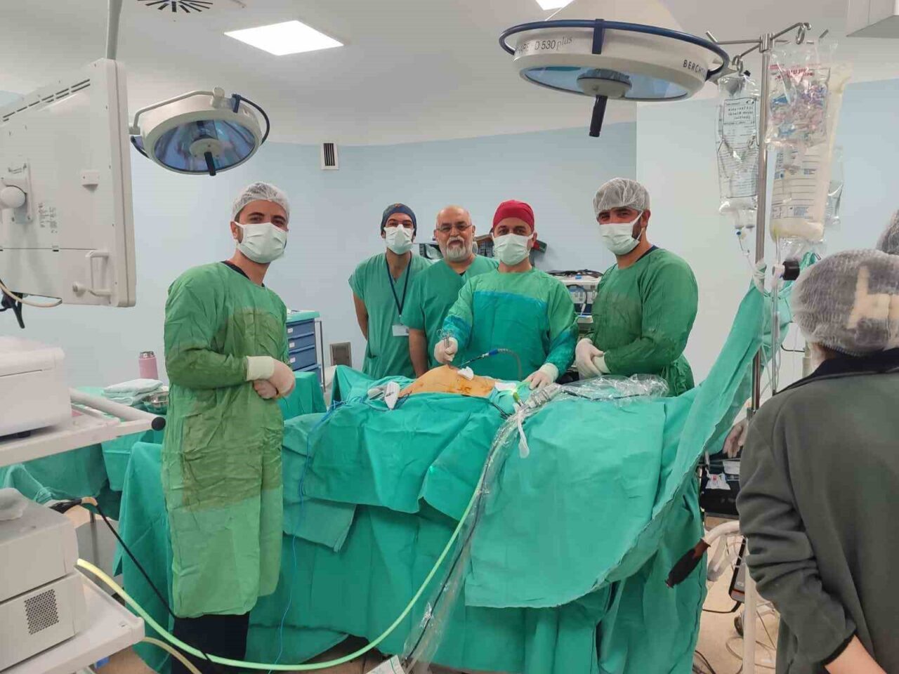 Akhisar Mustafa Kirazoğlu Devlet Hastanesi, kalın bağırsak kanserinde kapalı cerrahi