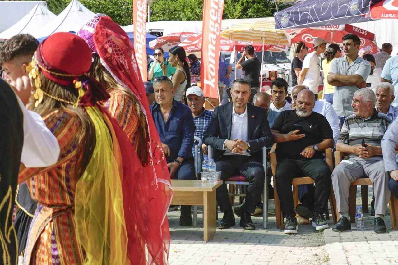 Akkışla Eğitim Kültür ve Dayanışma Derneği tarafından Akkışla Türkmen Festivali