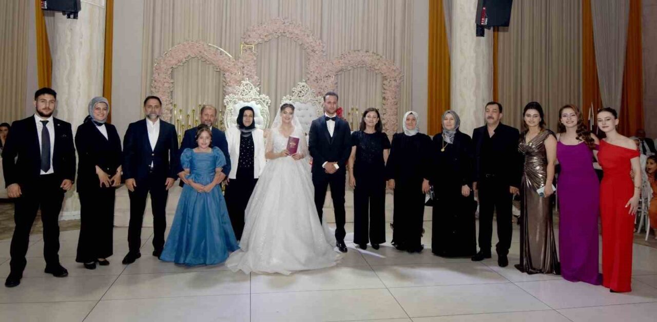 Aksoy ailesinin biricik kızları Nisa Aksoy, Avcı ailesinin oğulları Enes