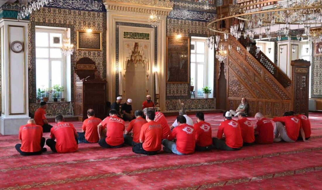 Eskişehir Arama Kurtarma Derneği (AKUT) tarafından orman şehitleri için mevlit