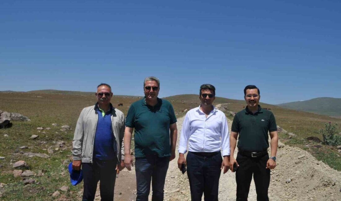 Akyaka Kaymakamı İsmail Demirtaş, yaylara çıkan vatandaşlarla bir araya geldi.