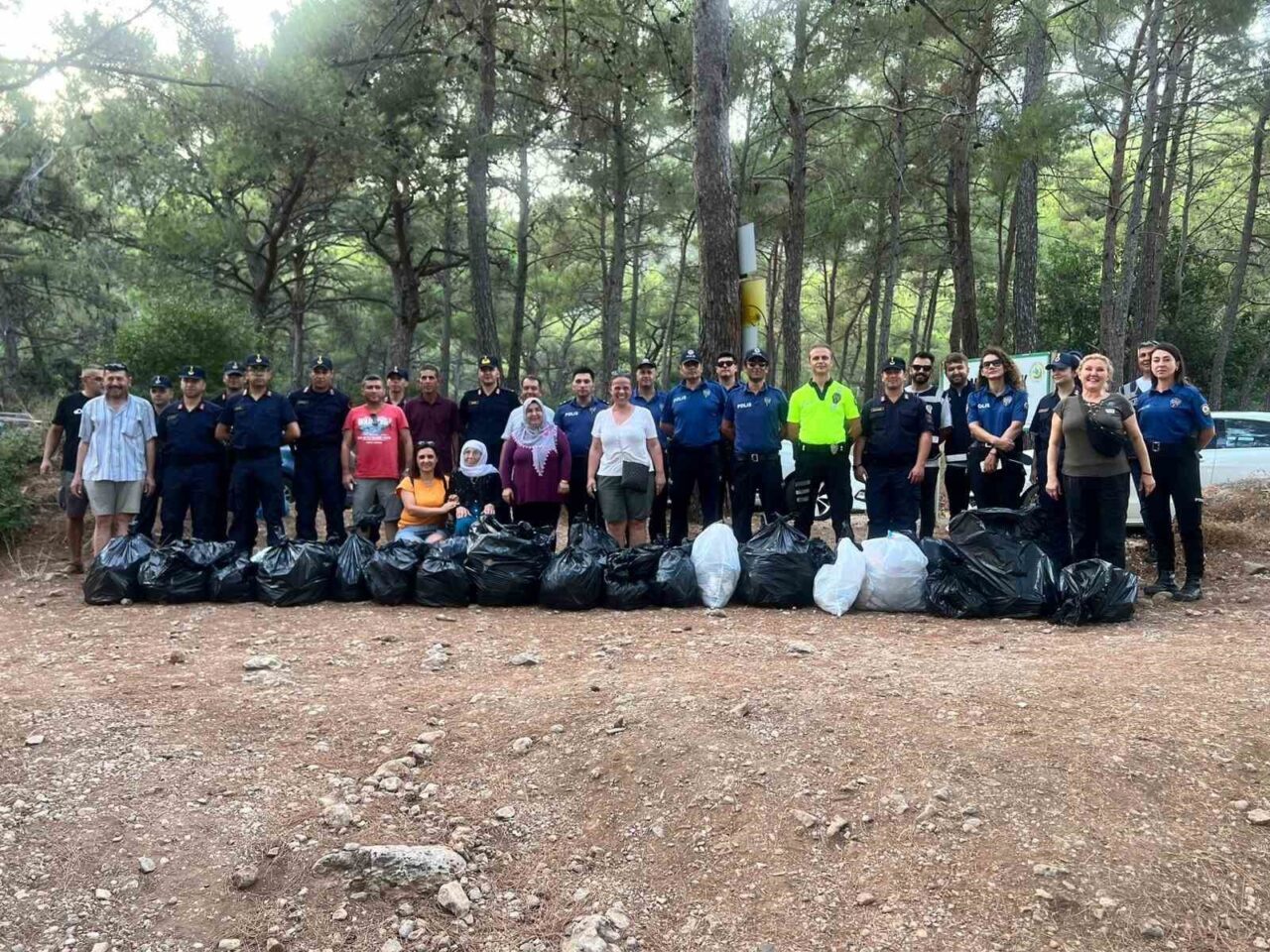 Muğla’nın Ula ilçesine bağlı Akyaka Mahallesi’nde, yaz aylarında artan orman