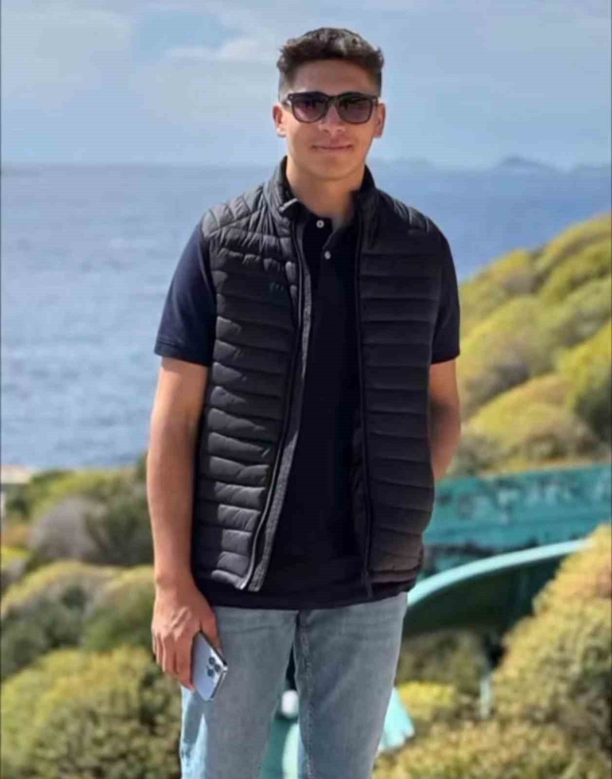 Antalya’nın Alanya ilçesinde spiral makinesiyle demir kesimi yaptığı sırada elektrik