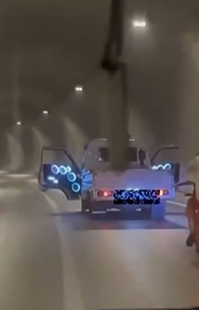 Antalya’nın Alanya ilçesinde trafiği tehlikeye atan kamyonet sürücüsüne ceza yağdı.