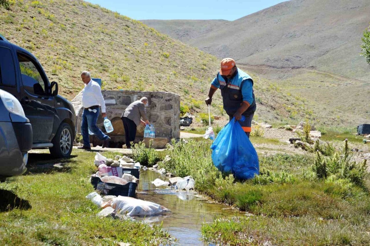 Alanya Belediyesi’nin yeni hizmeti mobil çöp toplama motosikleti, haftanın belirli