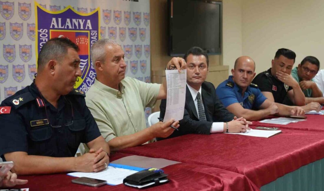 Antalya’nın Alanya Belediyesi, kentte taksi hizmetlerinin standartlara uygun verilmesi için