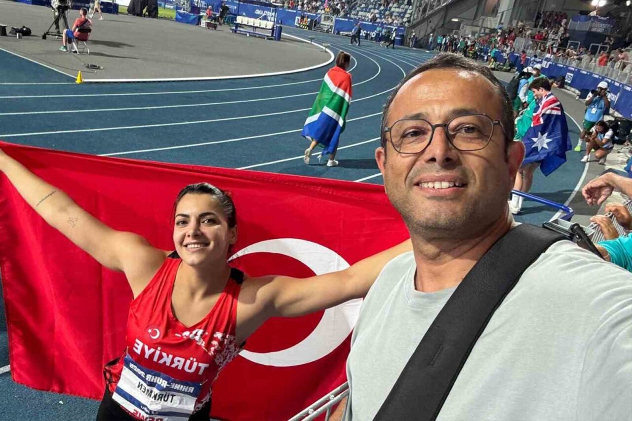 Alanya Alaaddin Keykubat Üniversitesi (ALKÜ) öğrencisi Milli ciritçi Esra Türkmen,