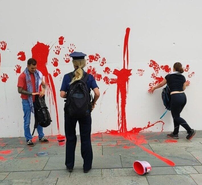 Almanya’nın başkenti Berlin’de İsrail’in Gazze’ye yönelik soykırımını ve Almanya’nın İsrail’e