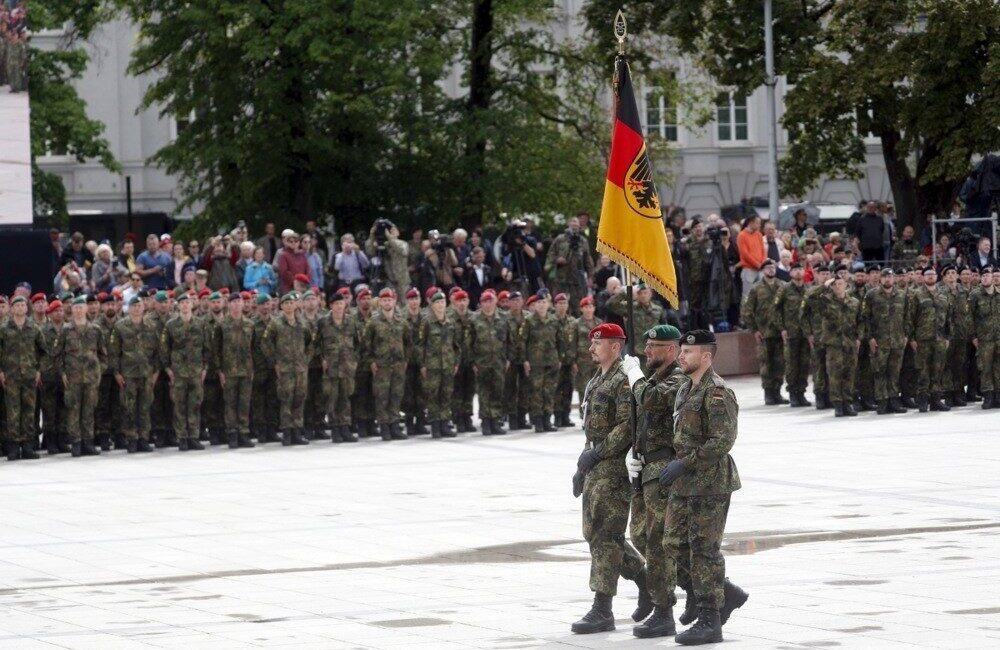 Almanya, ordusundaki personel sıkıntısı aşmak için önce gönüllülük esasına sonra