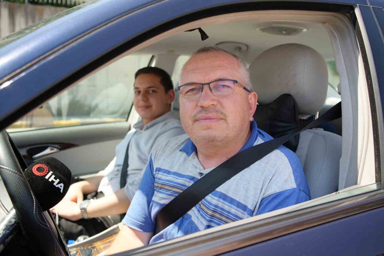 Almanya’dan tatil için geldiği Türkiye’de hem Avrupa’daki ayrımcılığa dikkat çeken