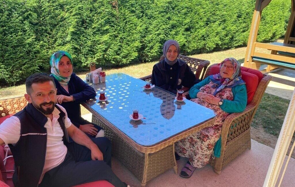 Ödüllü sosyal sorumluluk projesi ’Alo Evlat Sağlık Kulübü’, yaş almış